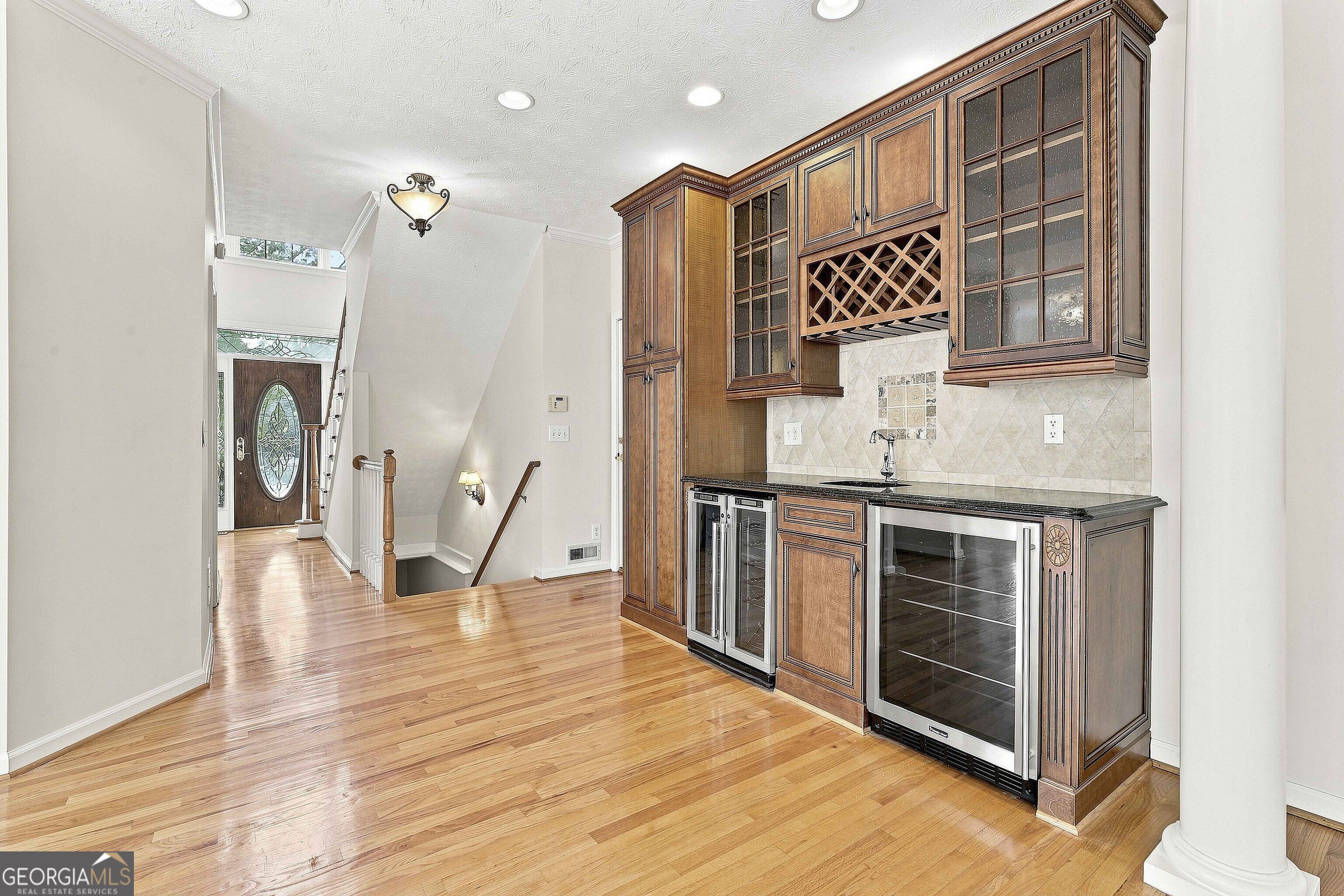 625 Bellenden Drive Property Photo 13