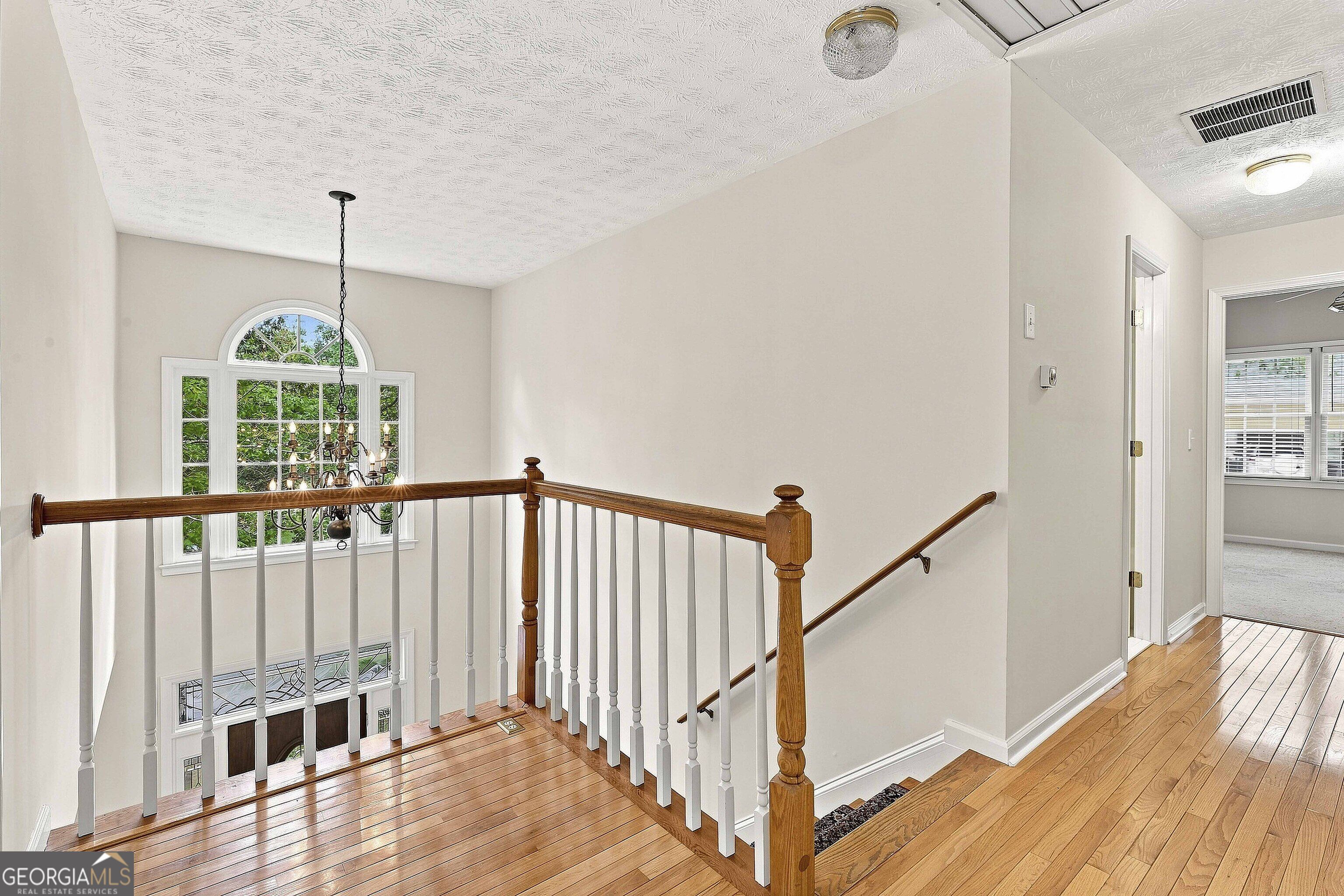 625 Bellenden Drive Property Photo 29
