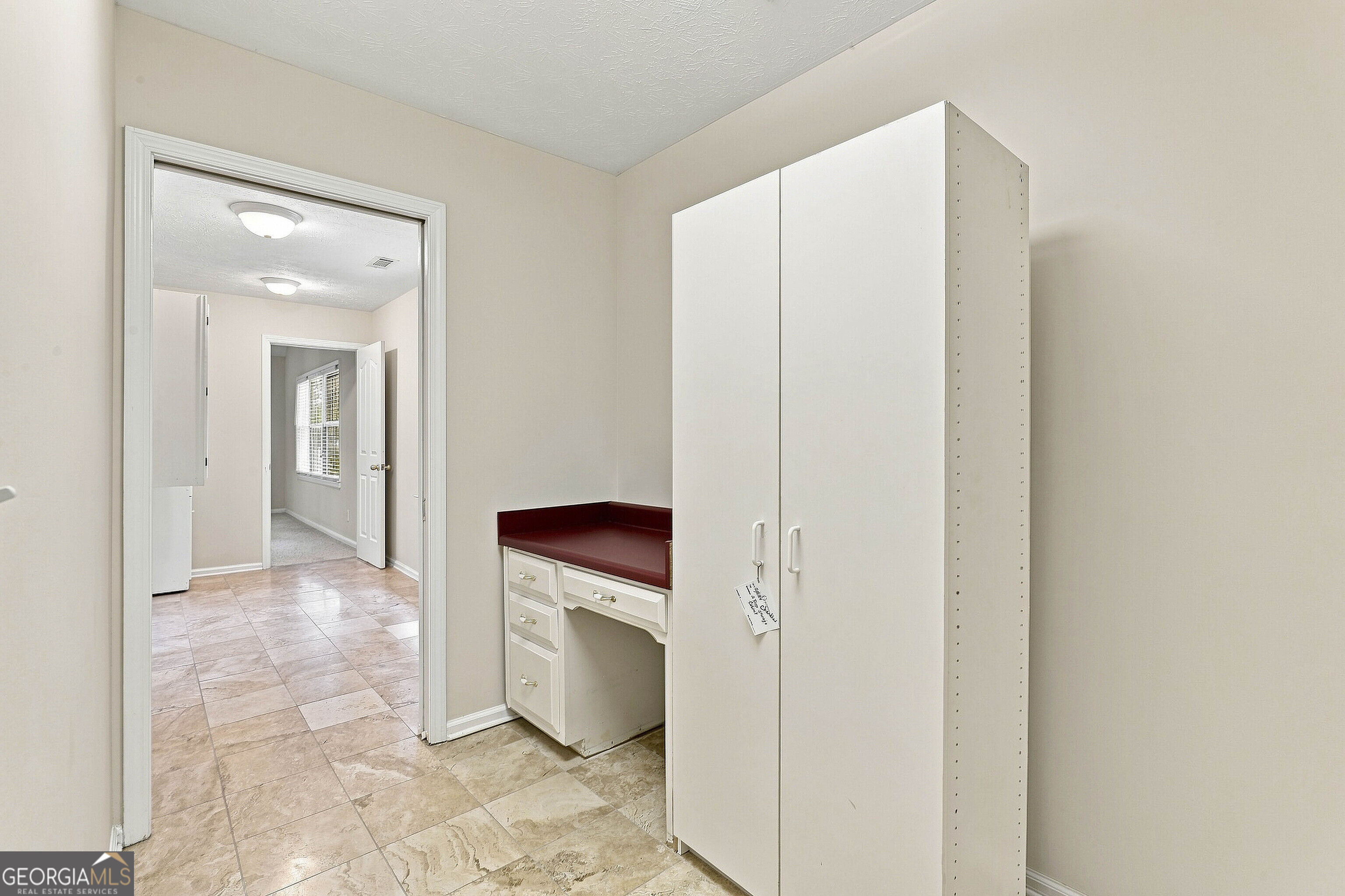 625 Bellenden Drive Property Photo 34