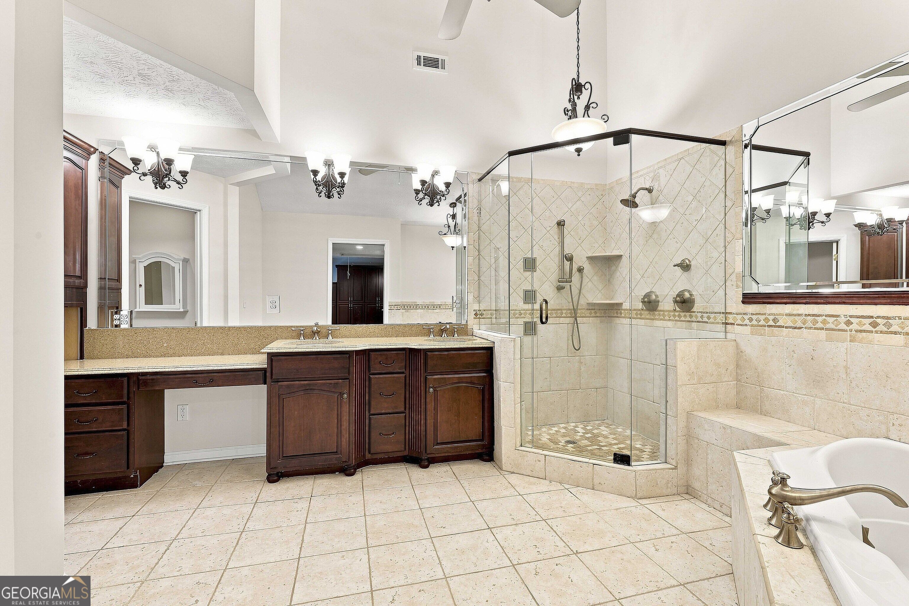 625 Bellenden Drive Property Photo 36