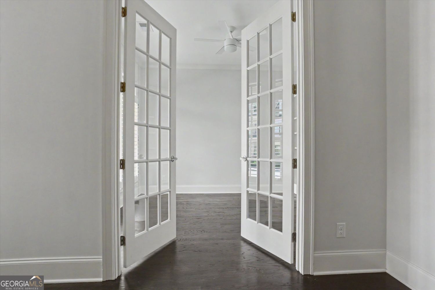 1803 Kent Avenue Property Photo 3