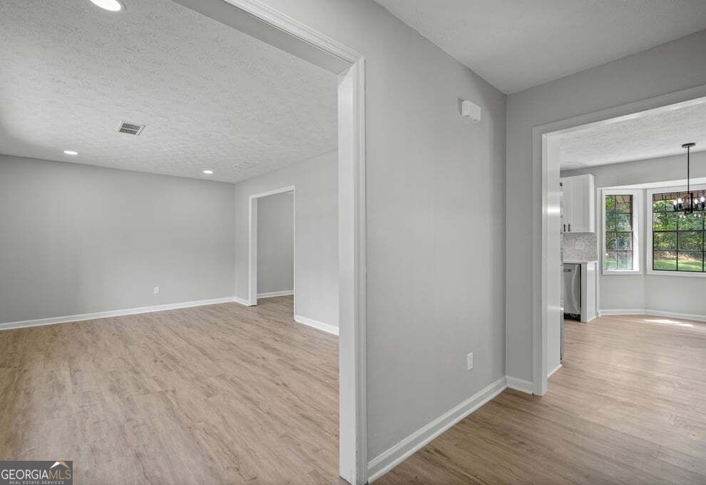 6883 Creekmoor Lane Property Photo 7