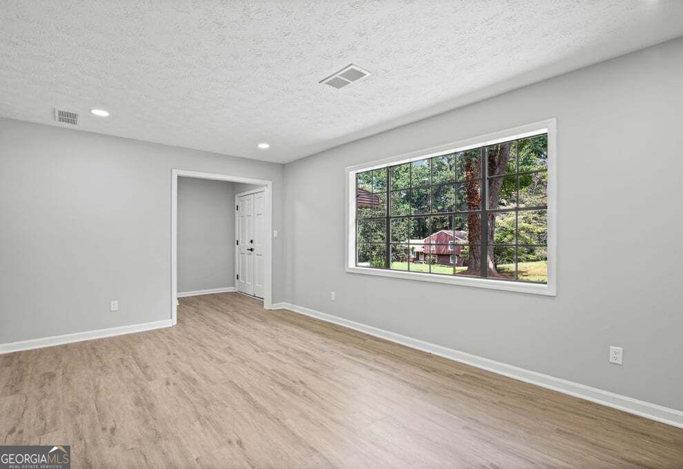 6883 Creekmoor Lane Property Photo 10