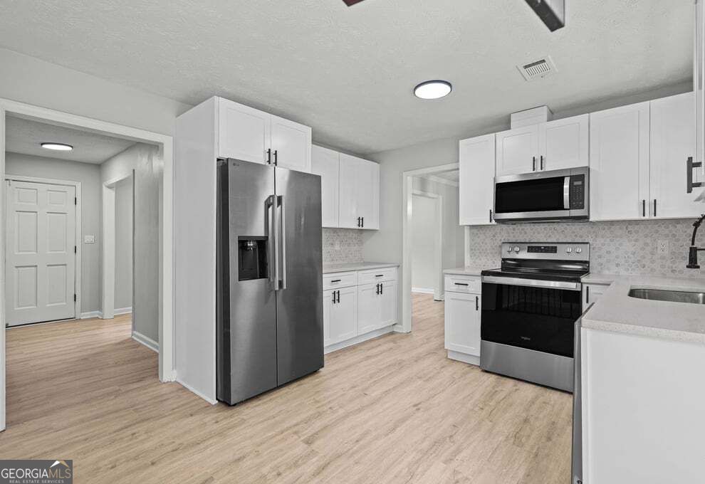6883 Creekmoor Lane Property Photo 12
