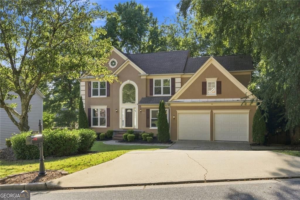 425 Fairford Lane Property Photo 1