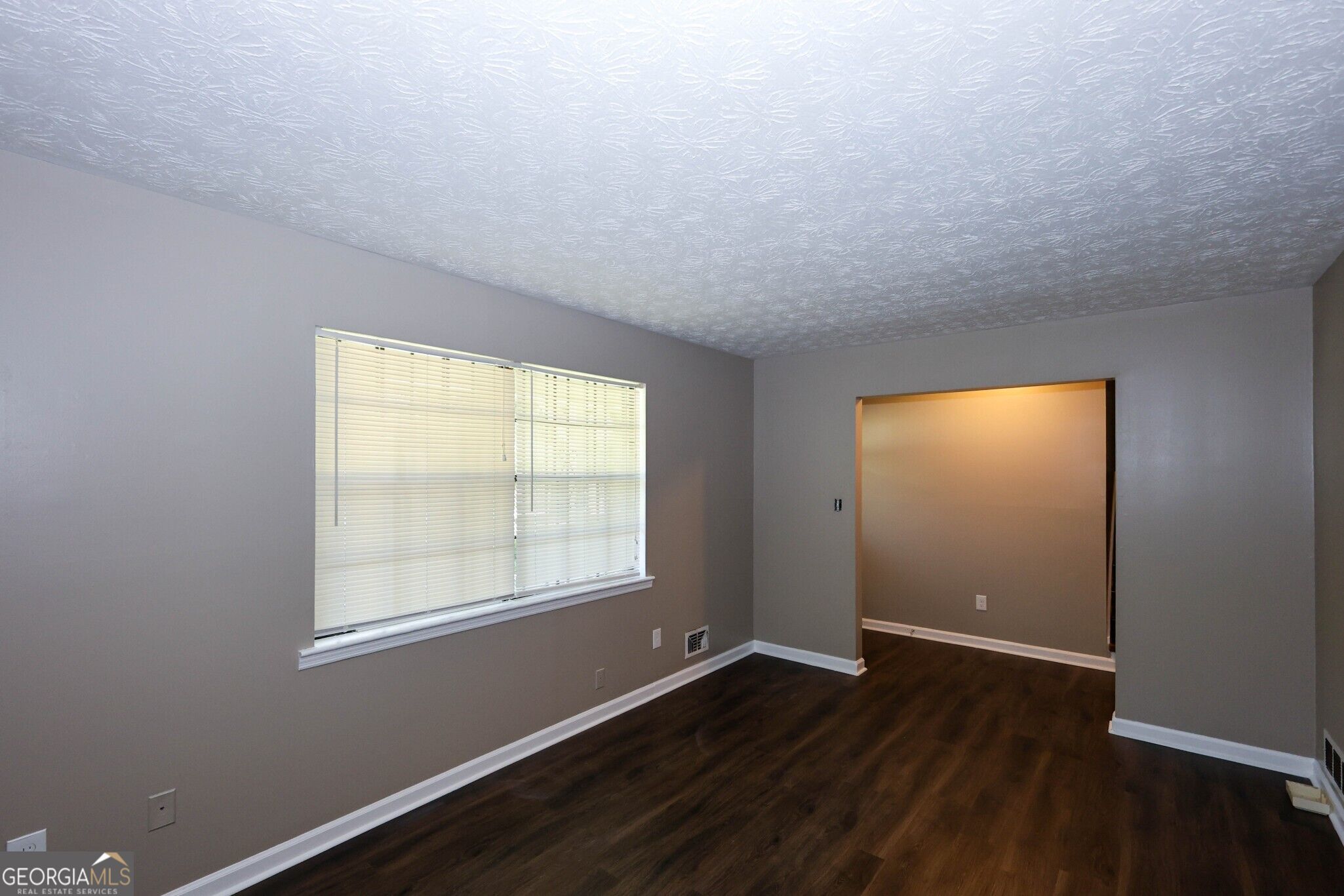 7362 Penland Drive Property Photo 5