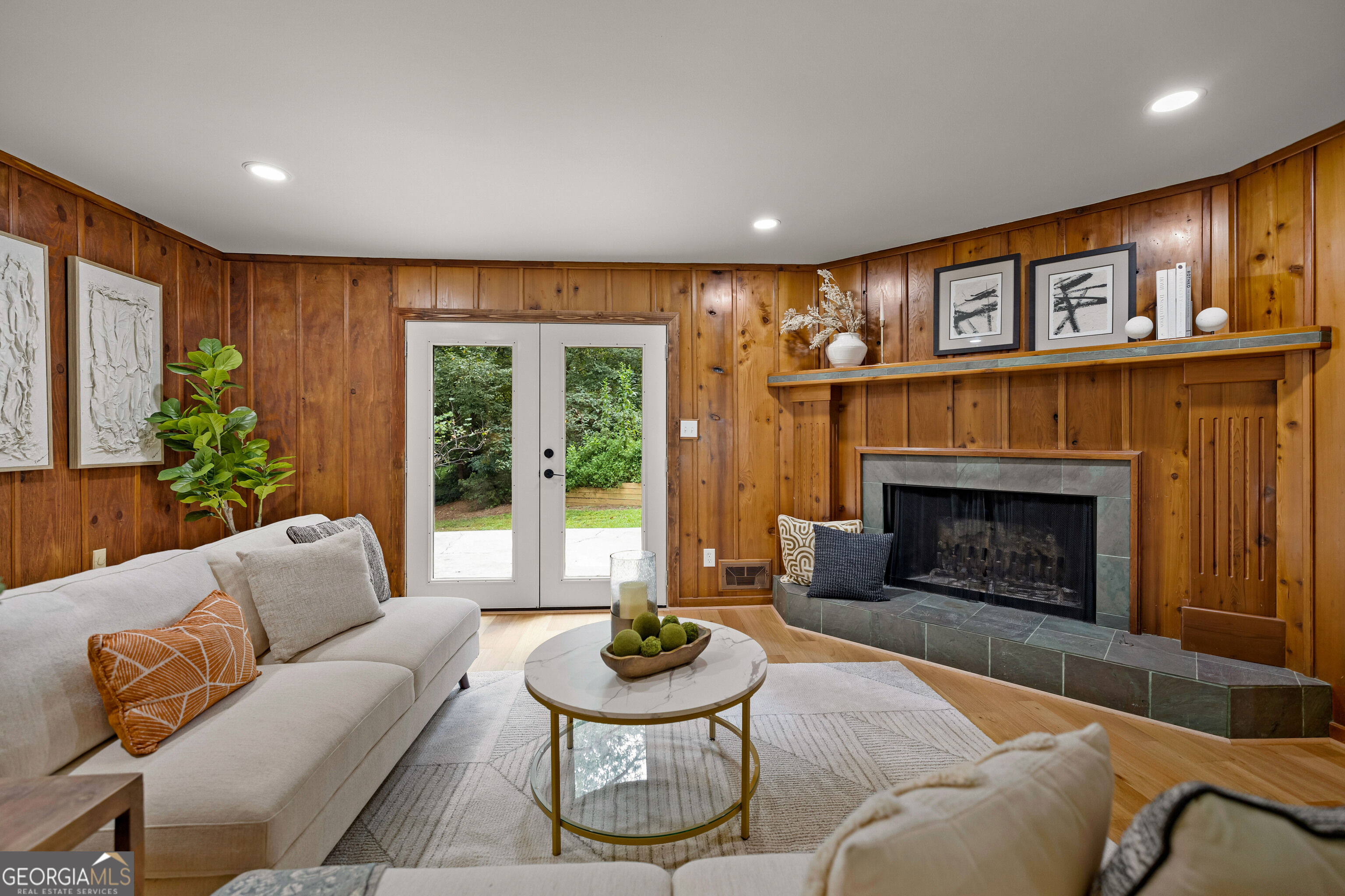 260 Devilla Trace Property Photo 8