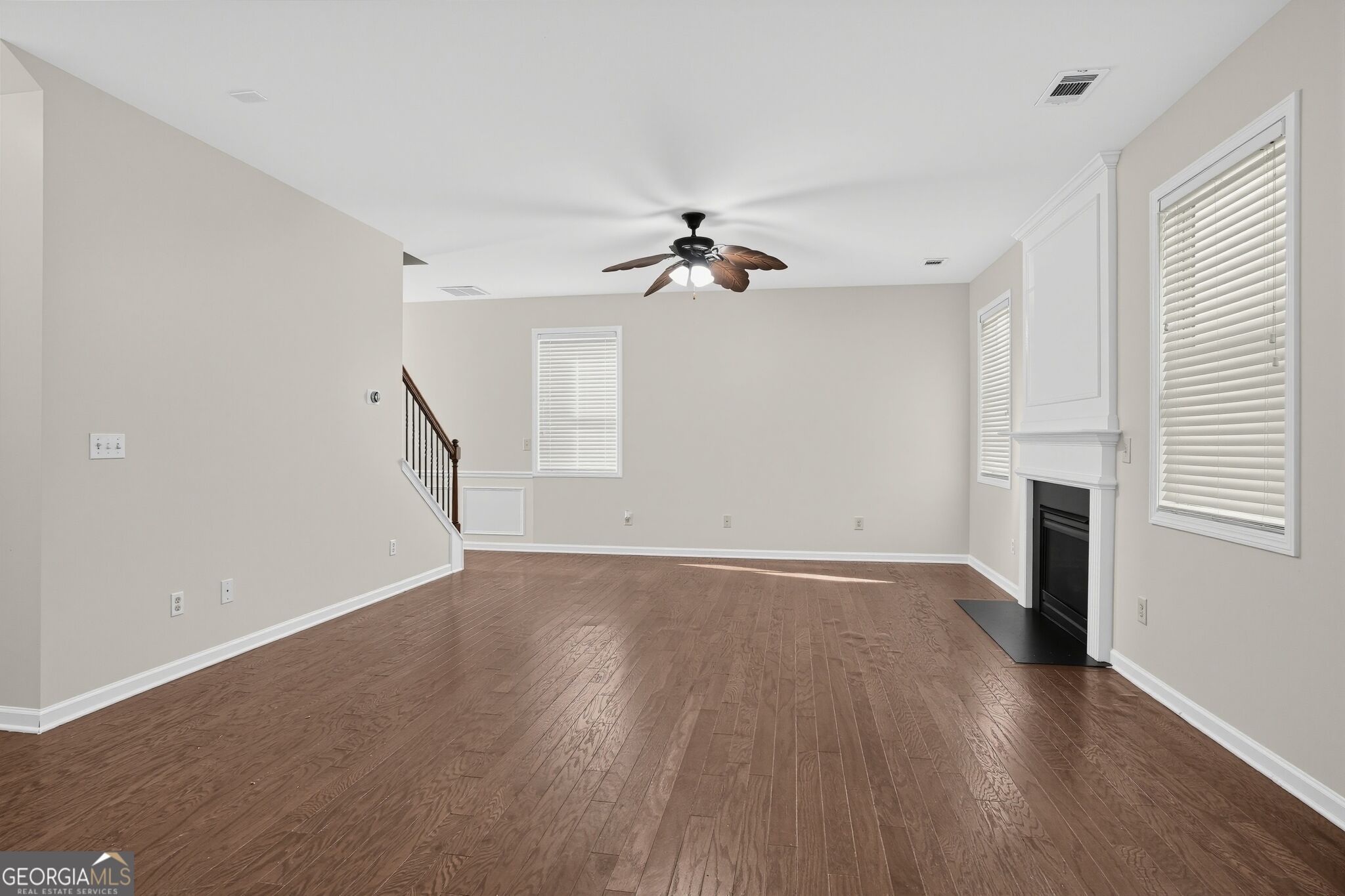 541 Collingsworth Lane Property Photo 3