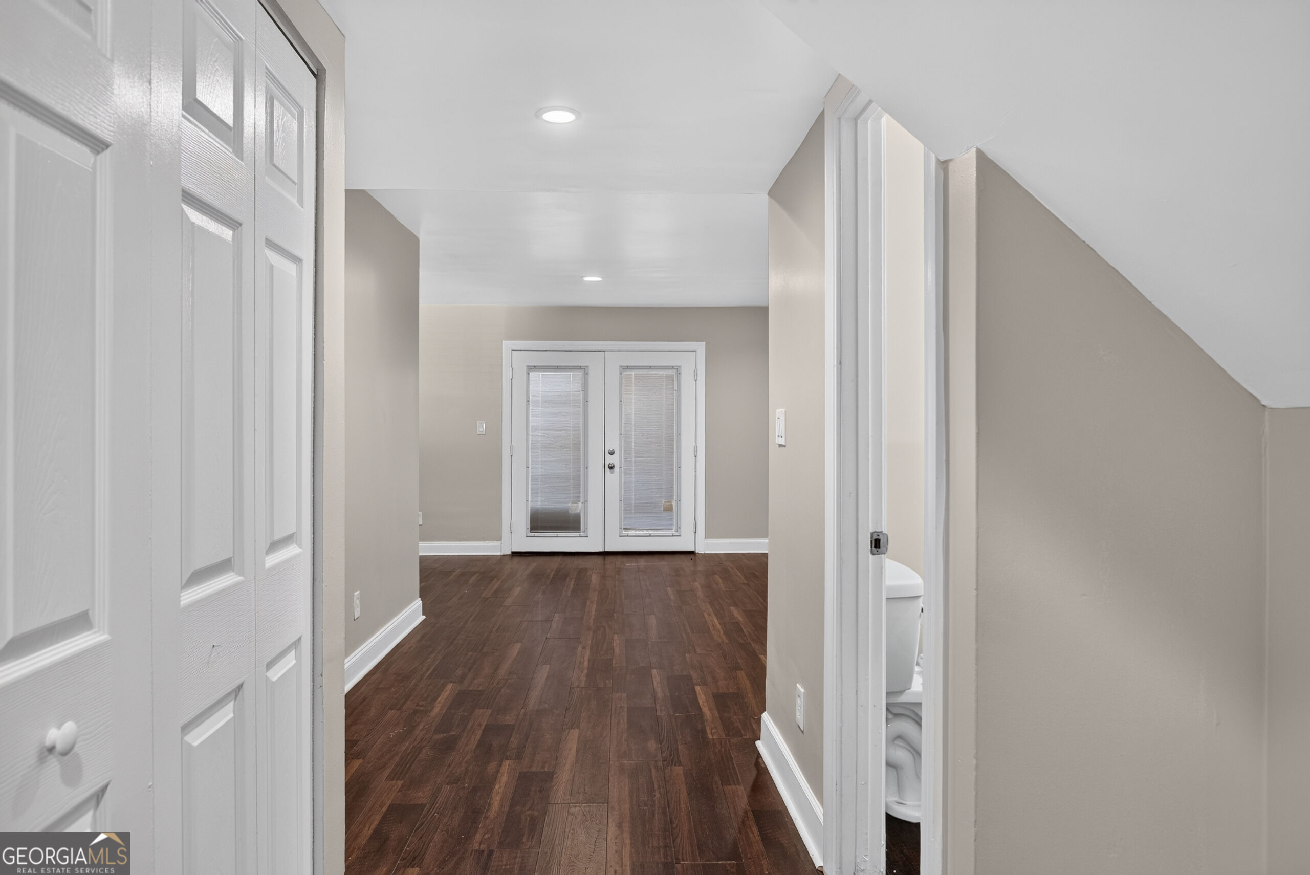 125 Governors Drive Property Photo 3