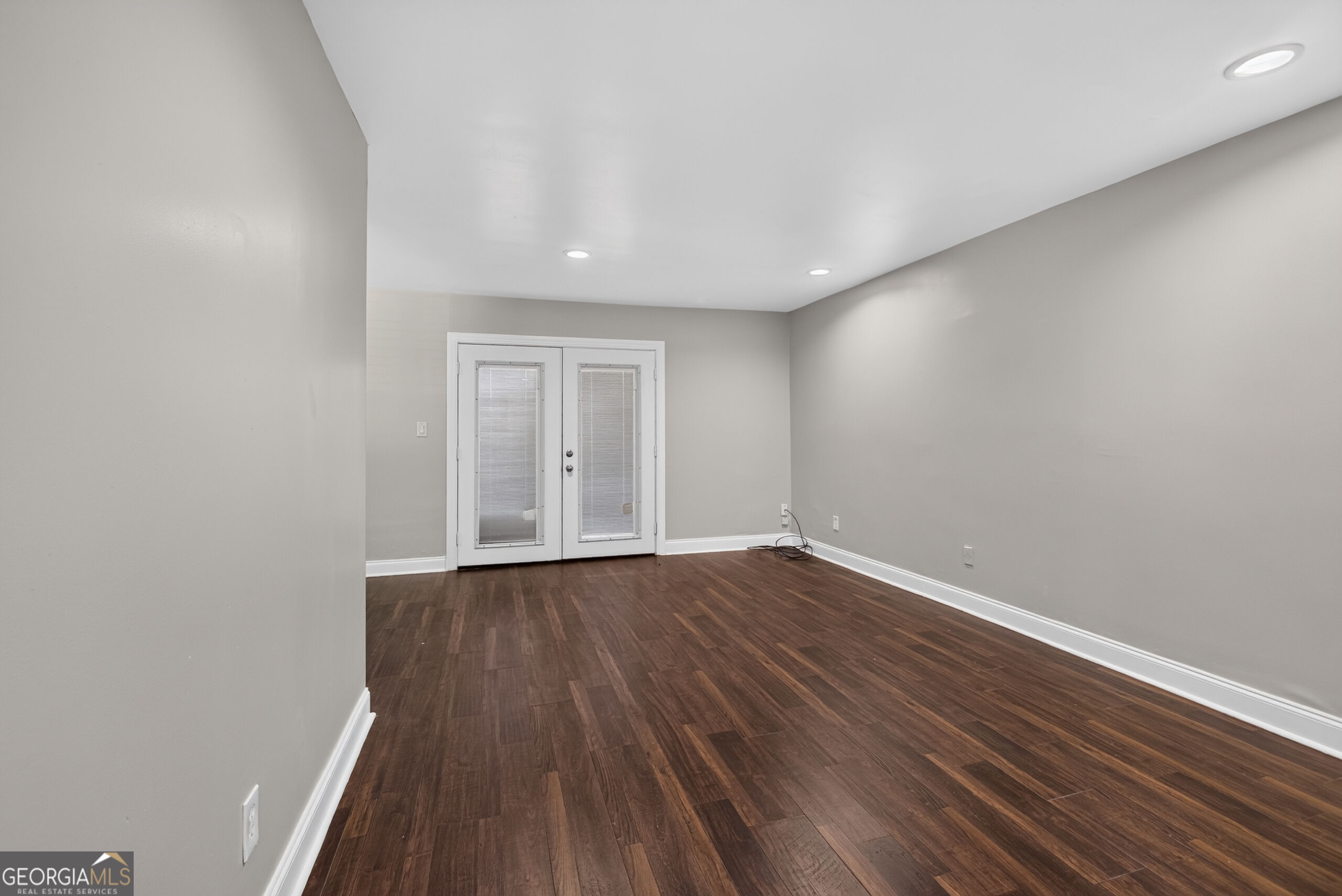 125 Governors Drive Property Photo 5