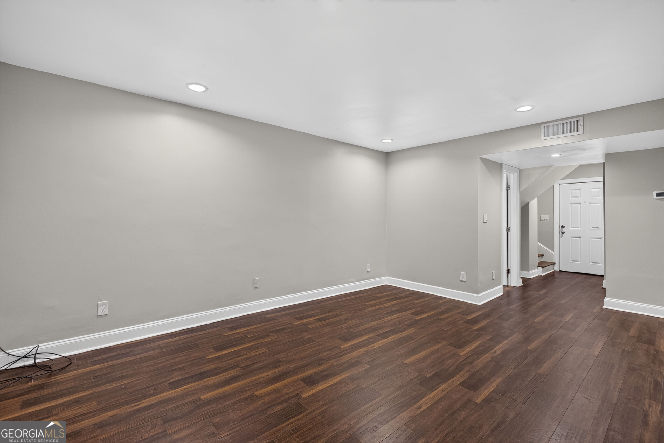 125 Governors Drive Property Photo 9