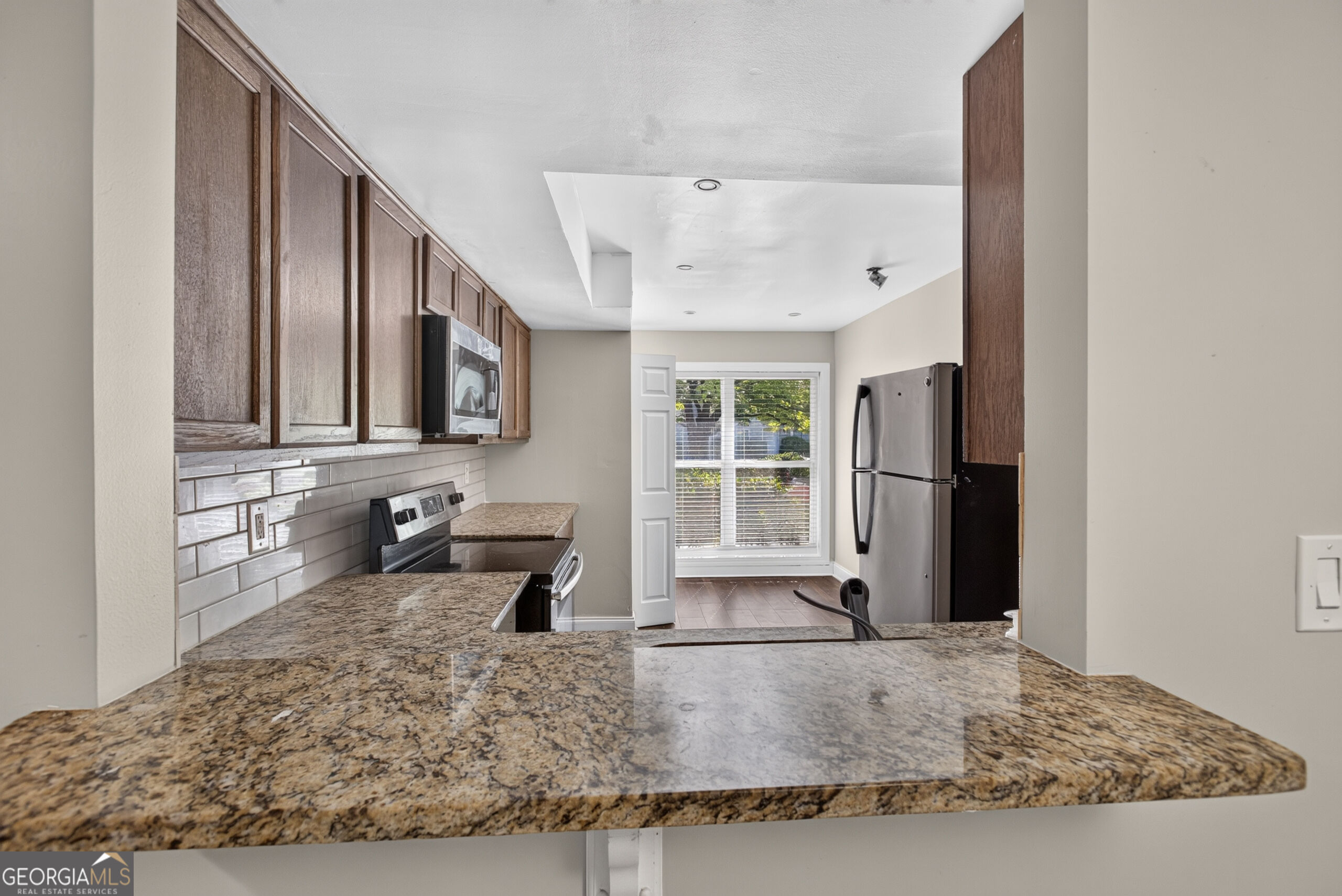 125 Governors Drive Property Photo 11