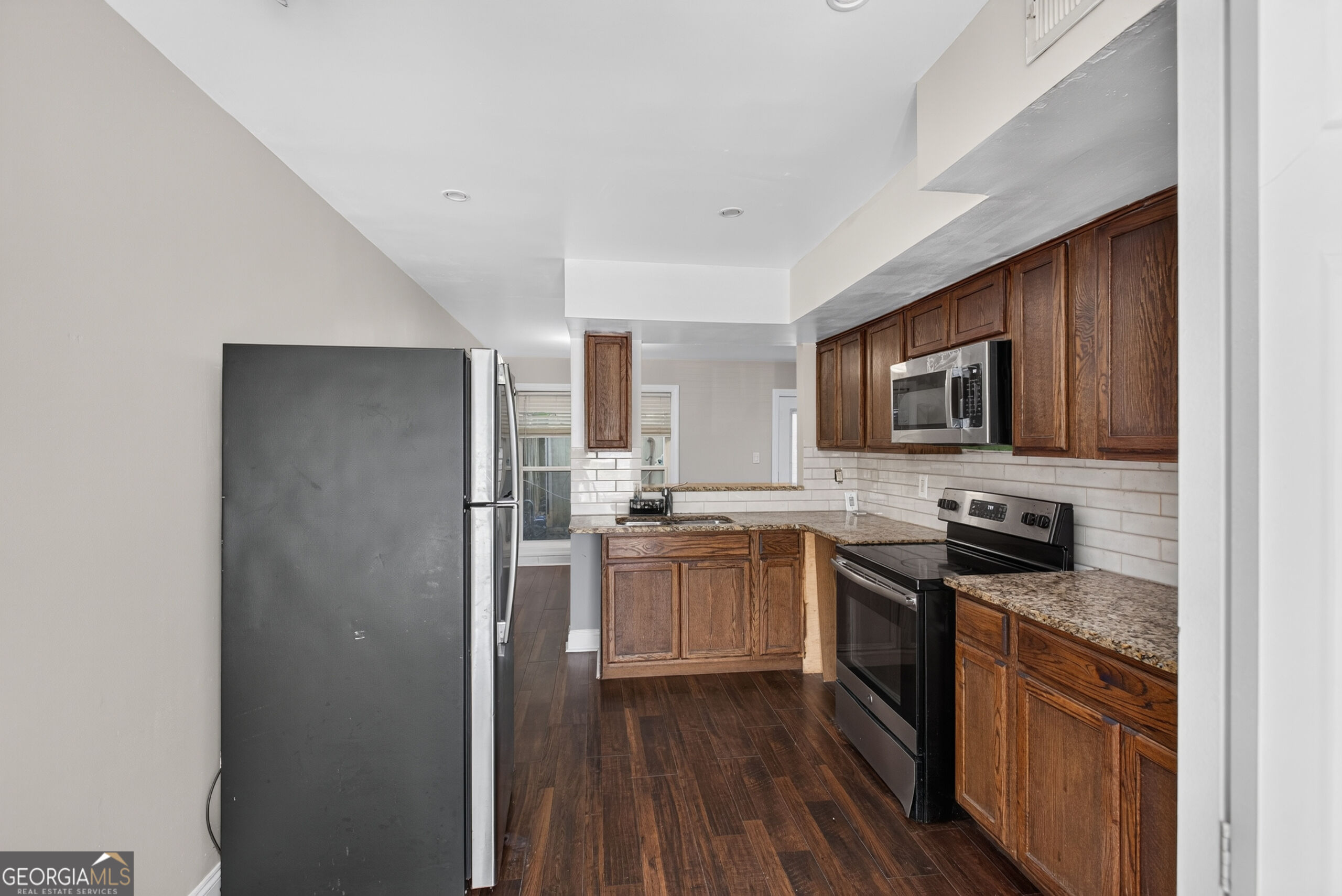 125 Governors Drive Property Photo 13