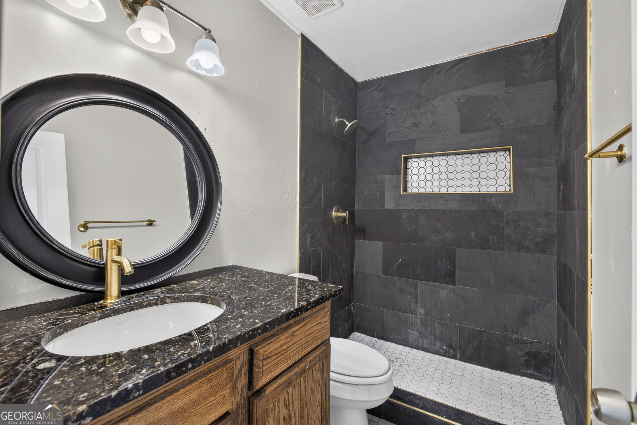 125 Governors Drive Property Photo 19