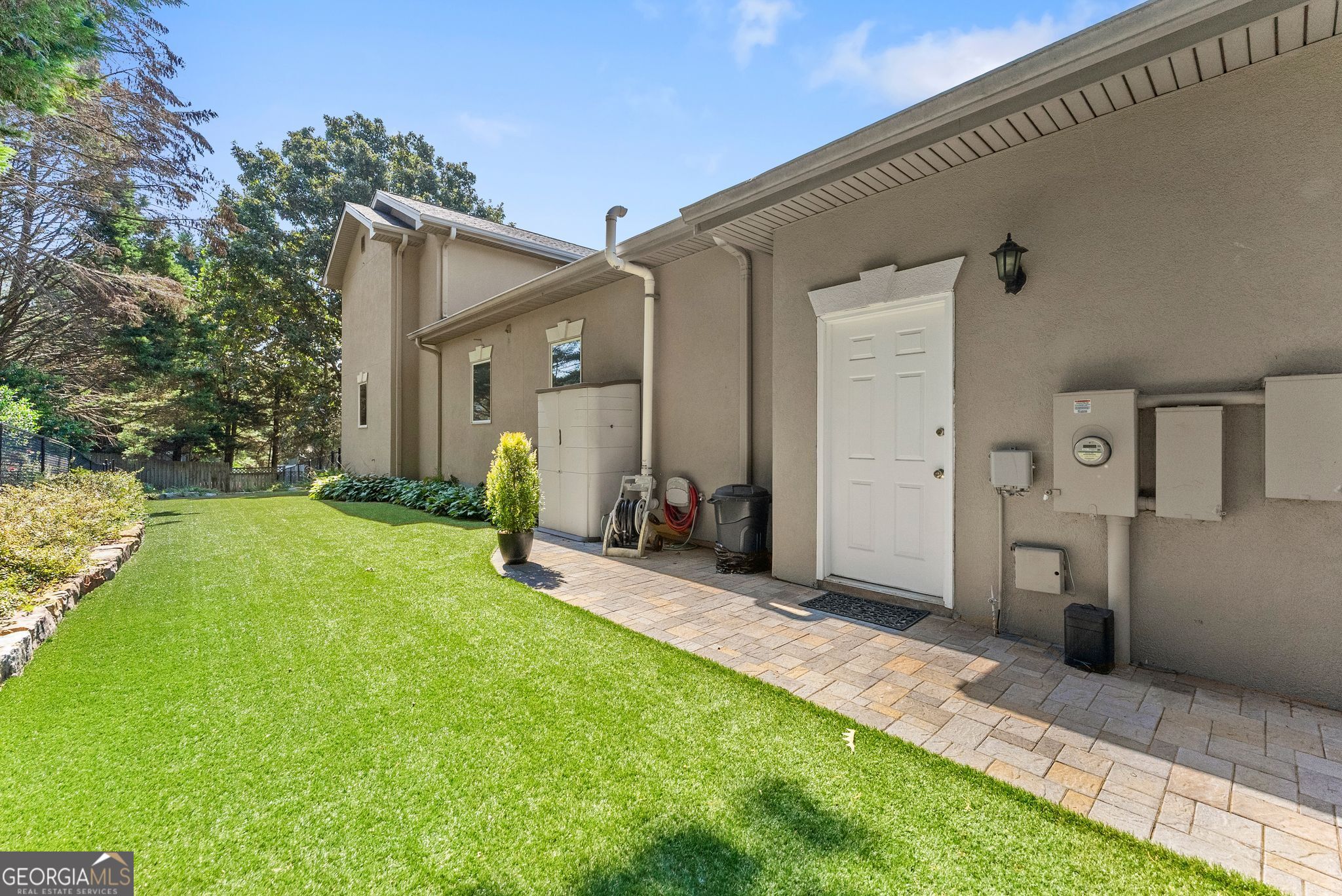 9220 Mainsail Drive Property Photo 6