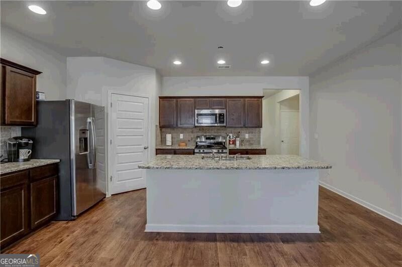 2436 Foxy Drive Property Photo 4