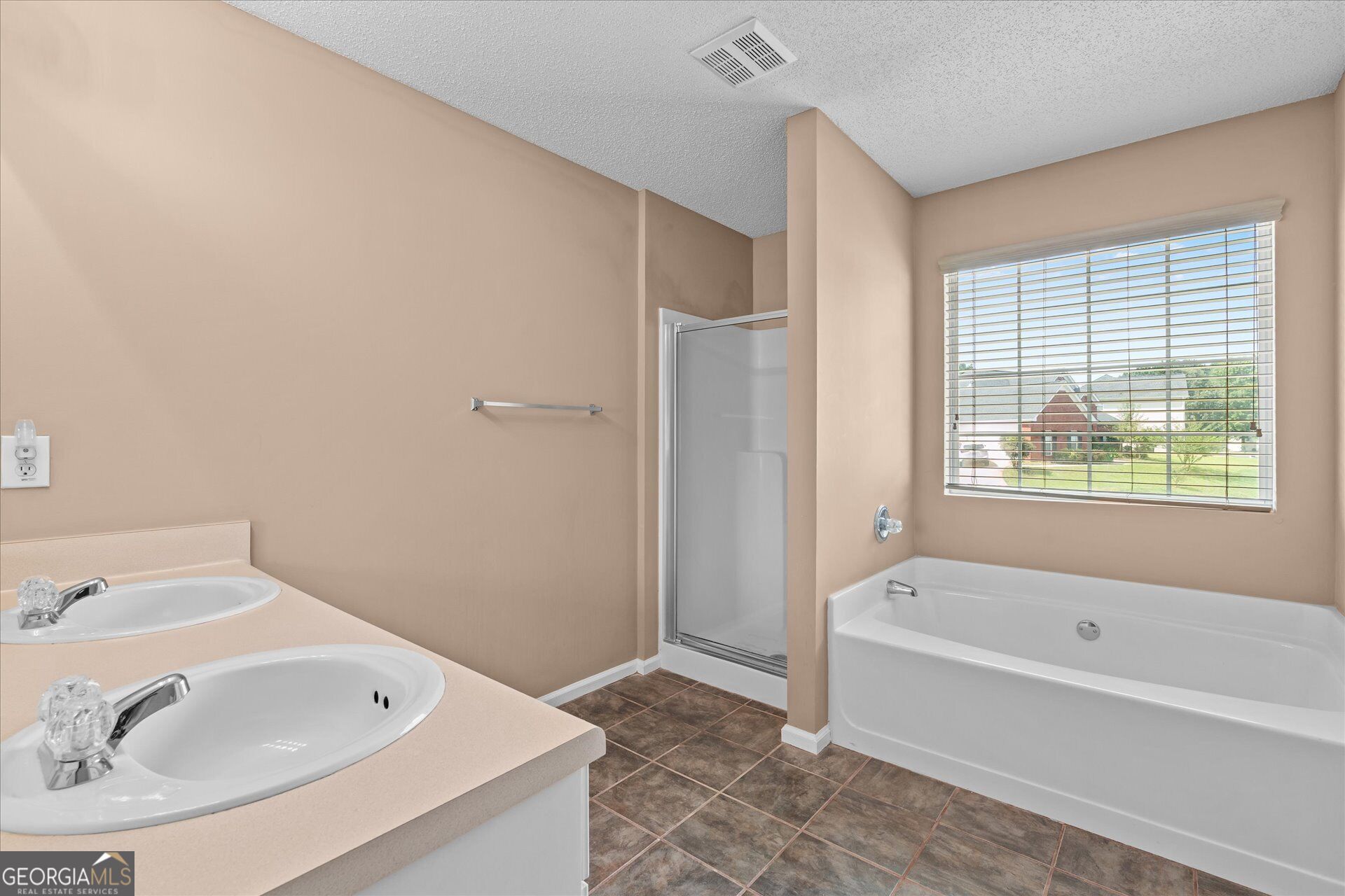 901 Center Bay Drive Property Photo 33