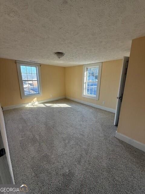 709 College Street Property Photo 11