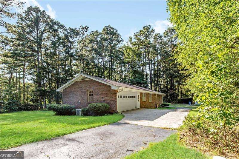 8375 Cedar Grove Road Property Photo 3