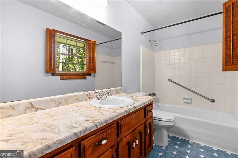8375 Cedar Grove Road Property Photo 8
