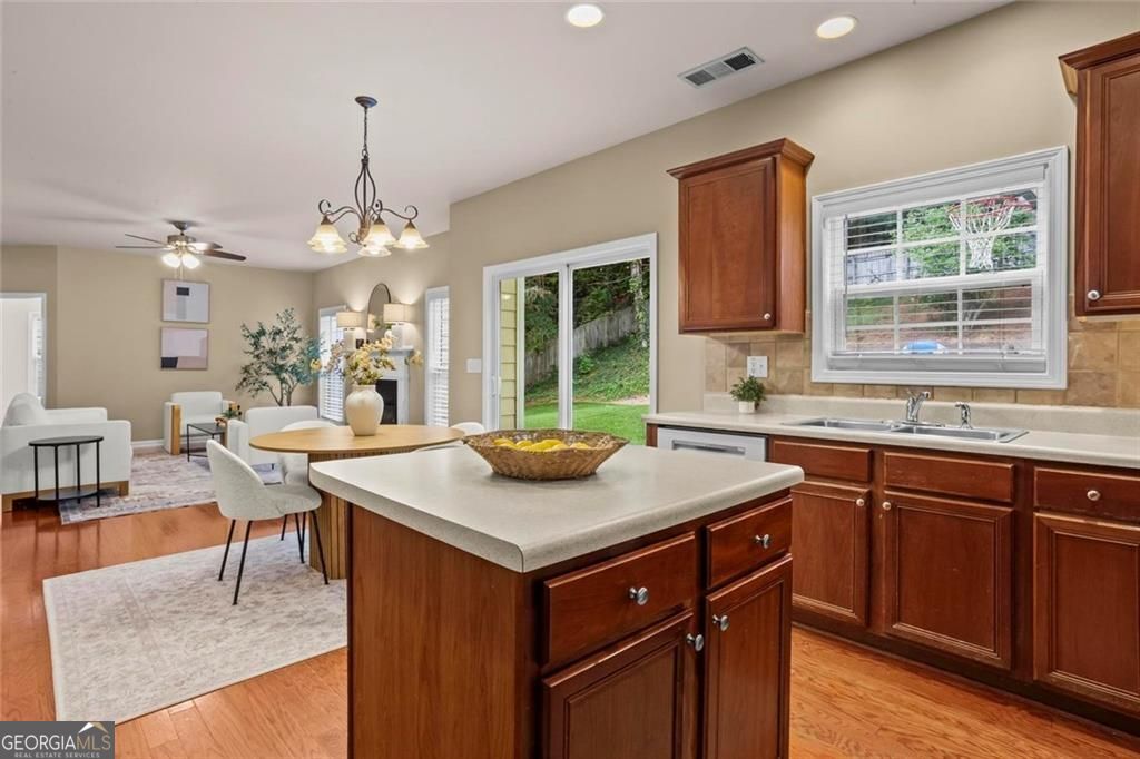 5886 Buckner Creek Drive Se Property Photo 10