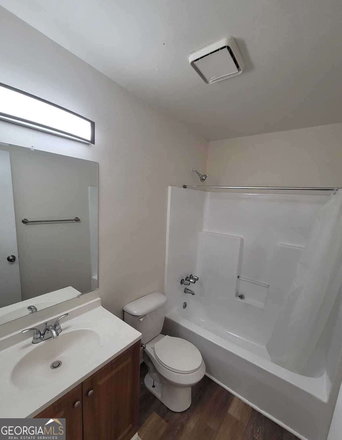 432 Atwood Street Property Photo 4