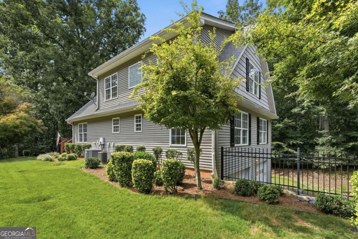 3056 Clear Cove Way Property Photo 19