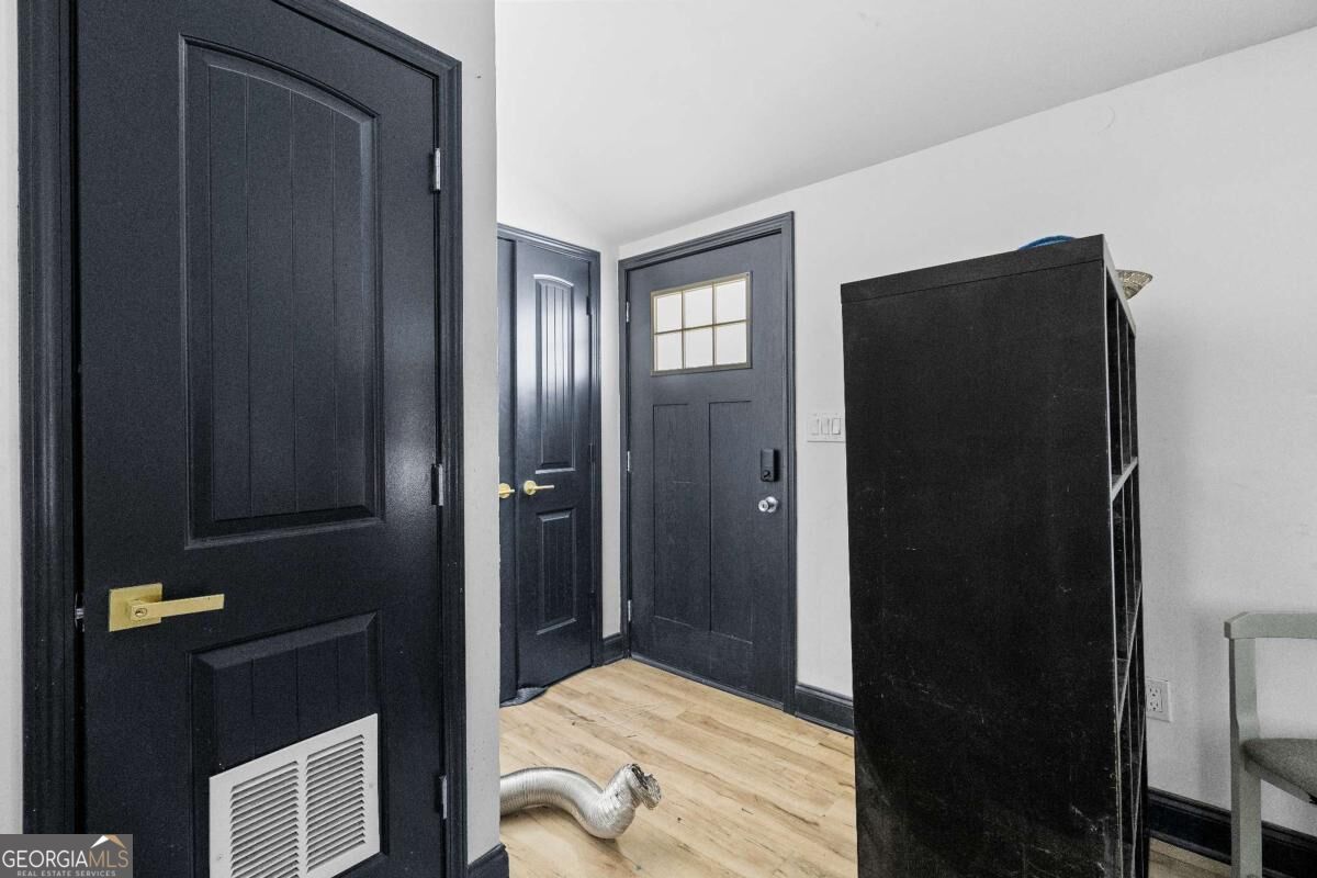 16 Robin Road Property Photo 3