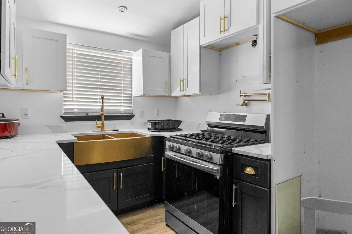 16 Robin Road Property Photo 6