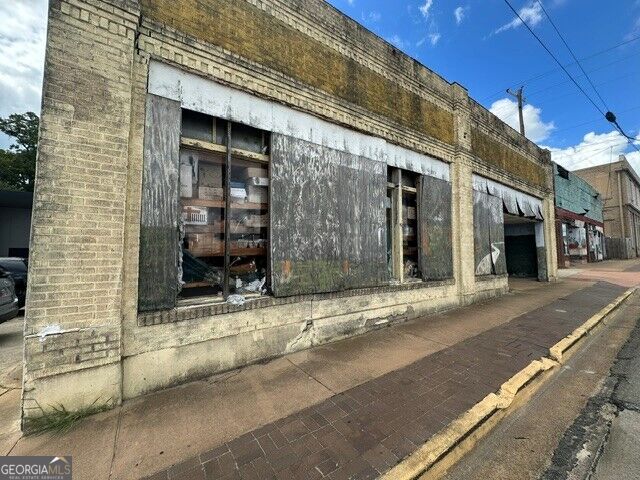 114/118 S State Street Property Photo 6