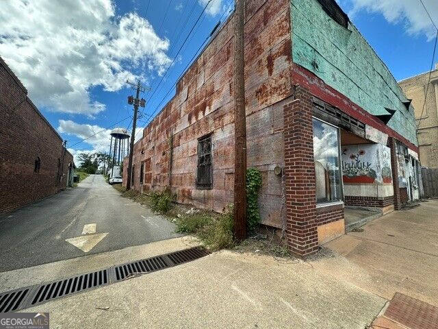114/118 S State Street Property Photo 11