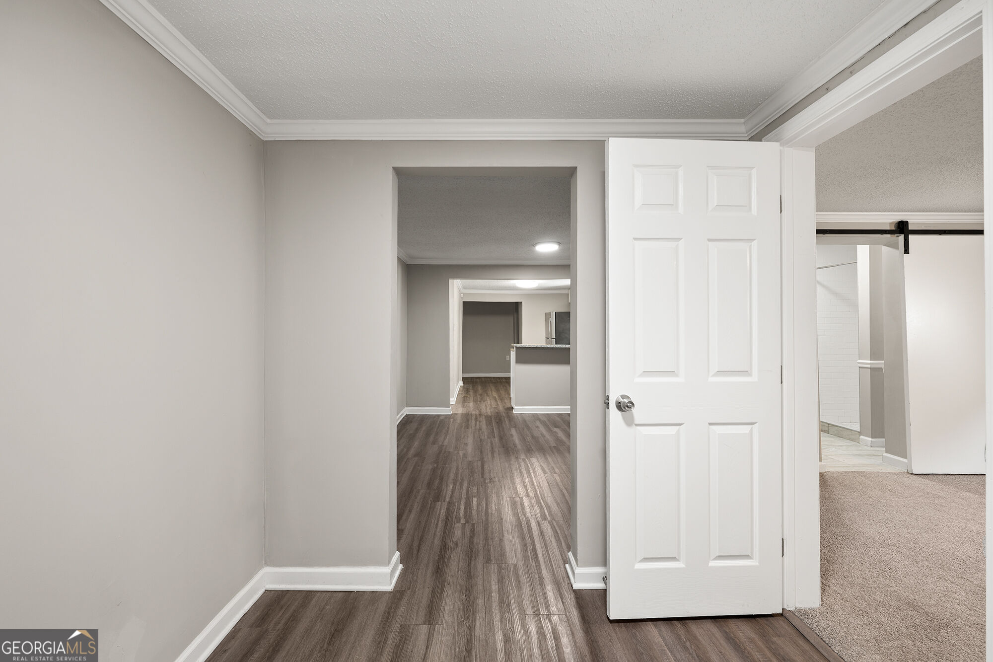1370 W Hancock Avenue Property Photo 4