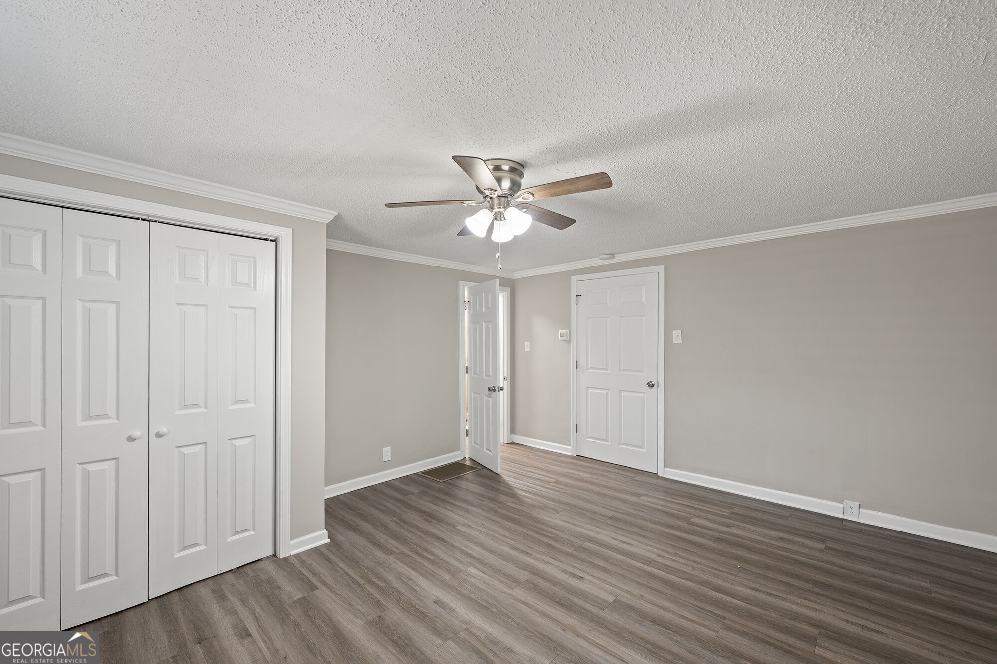 1370 W Hancock Avenue Property Photo 19