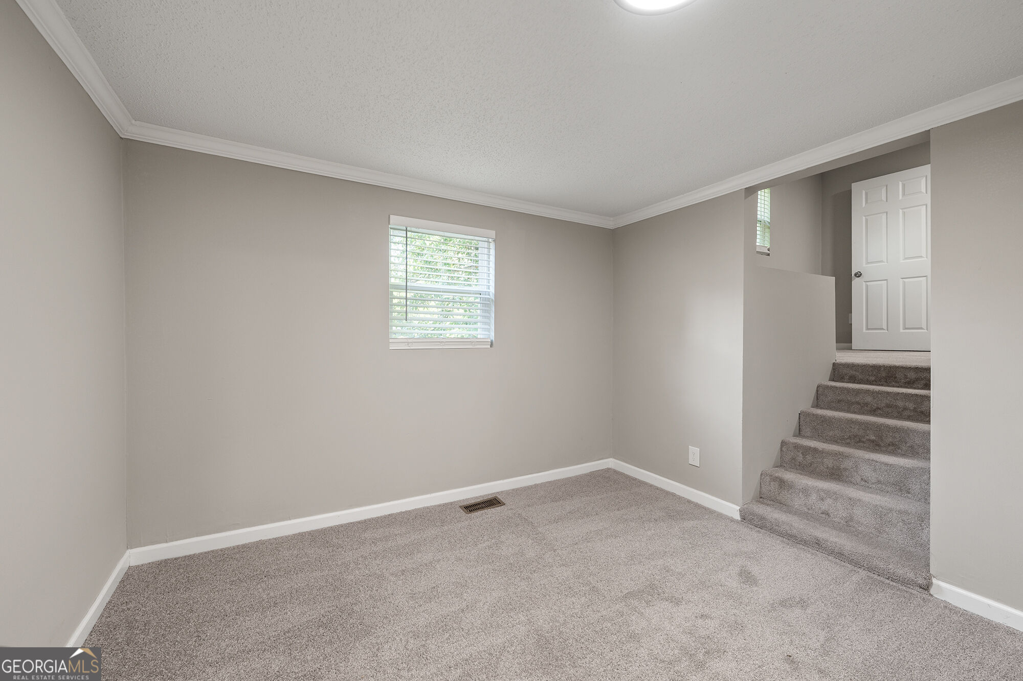 1370 W Hancock Avenue Property Photo 25