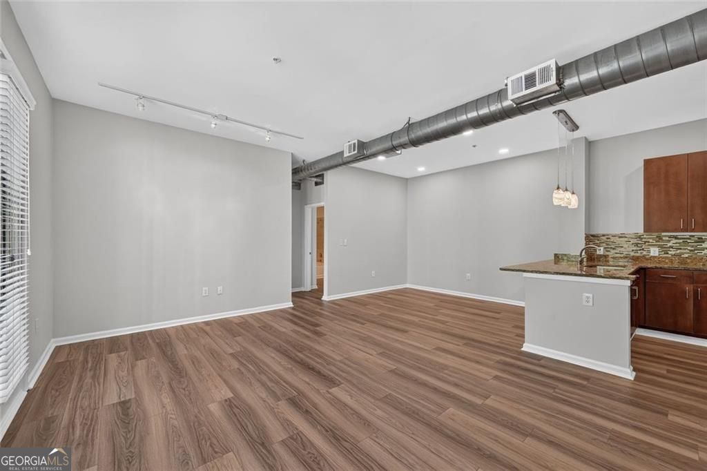 5300 Peachtree Road # 1111 Property Photo 7
