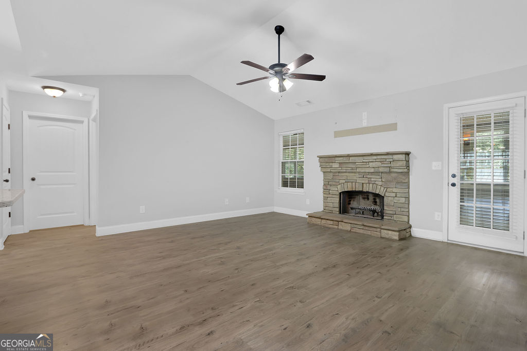 3710 Silver Hill Circle Property Photo 13