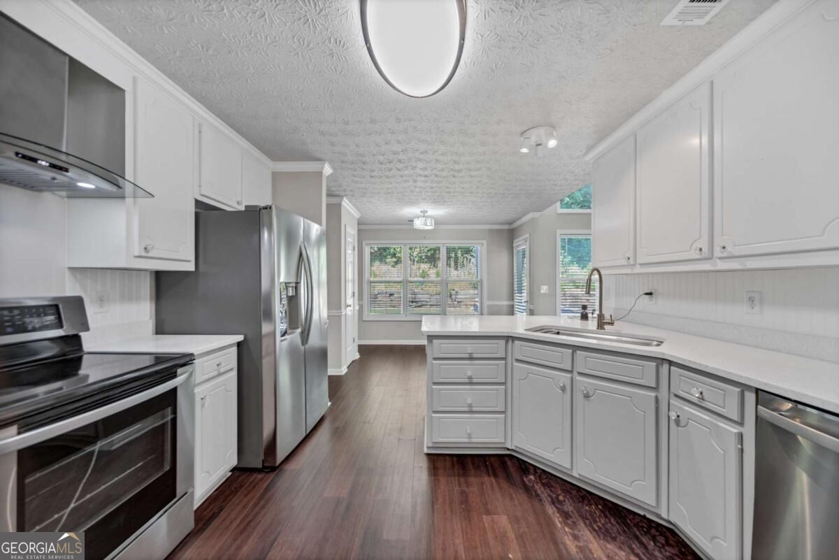 2506 Sky Valley Drive Property Photo 4