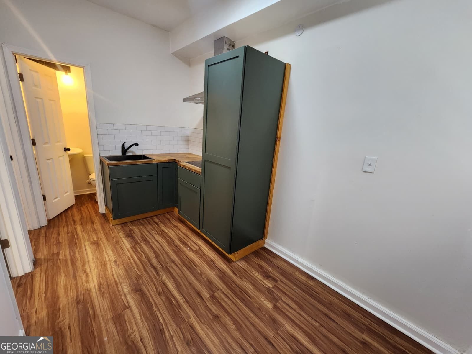 2431 Woodside Way Property Photo 36