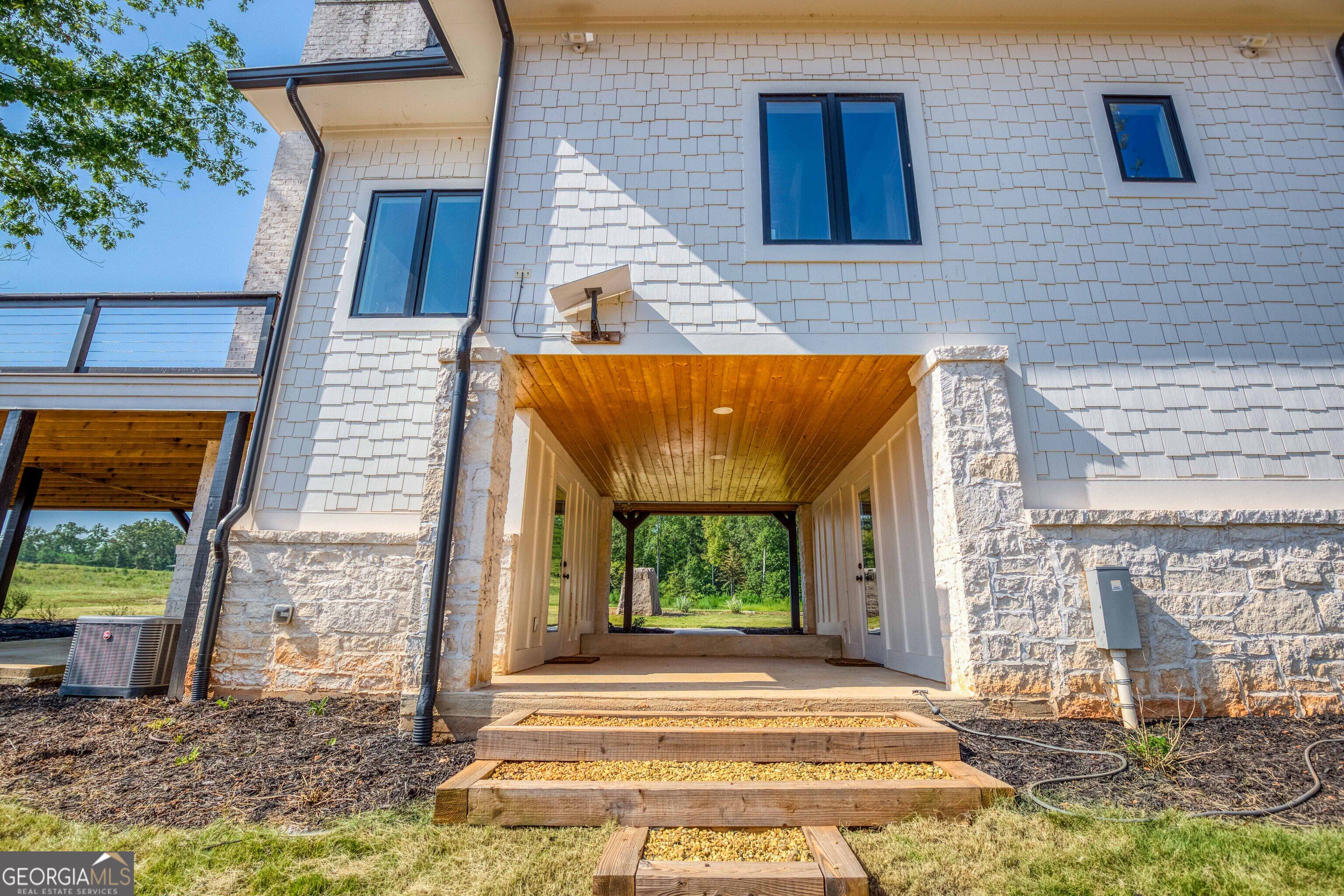 692 Hutchins Wolfskin Road Property Photo 41