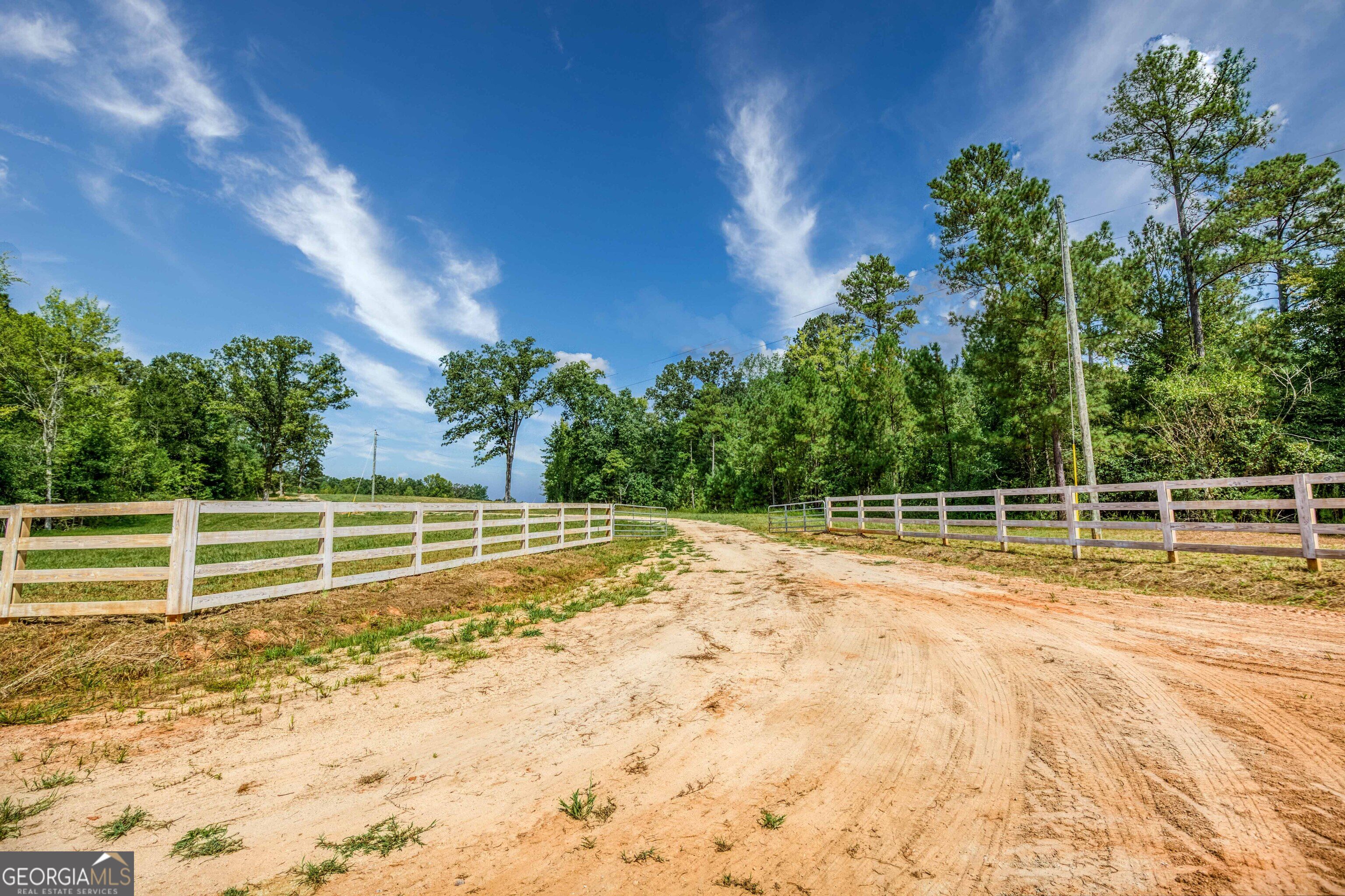 692 Hutchins Wolfskin Road Property Photo 63