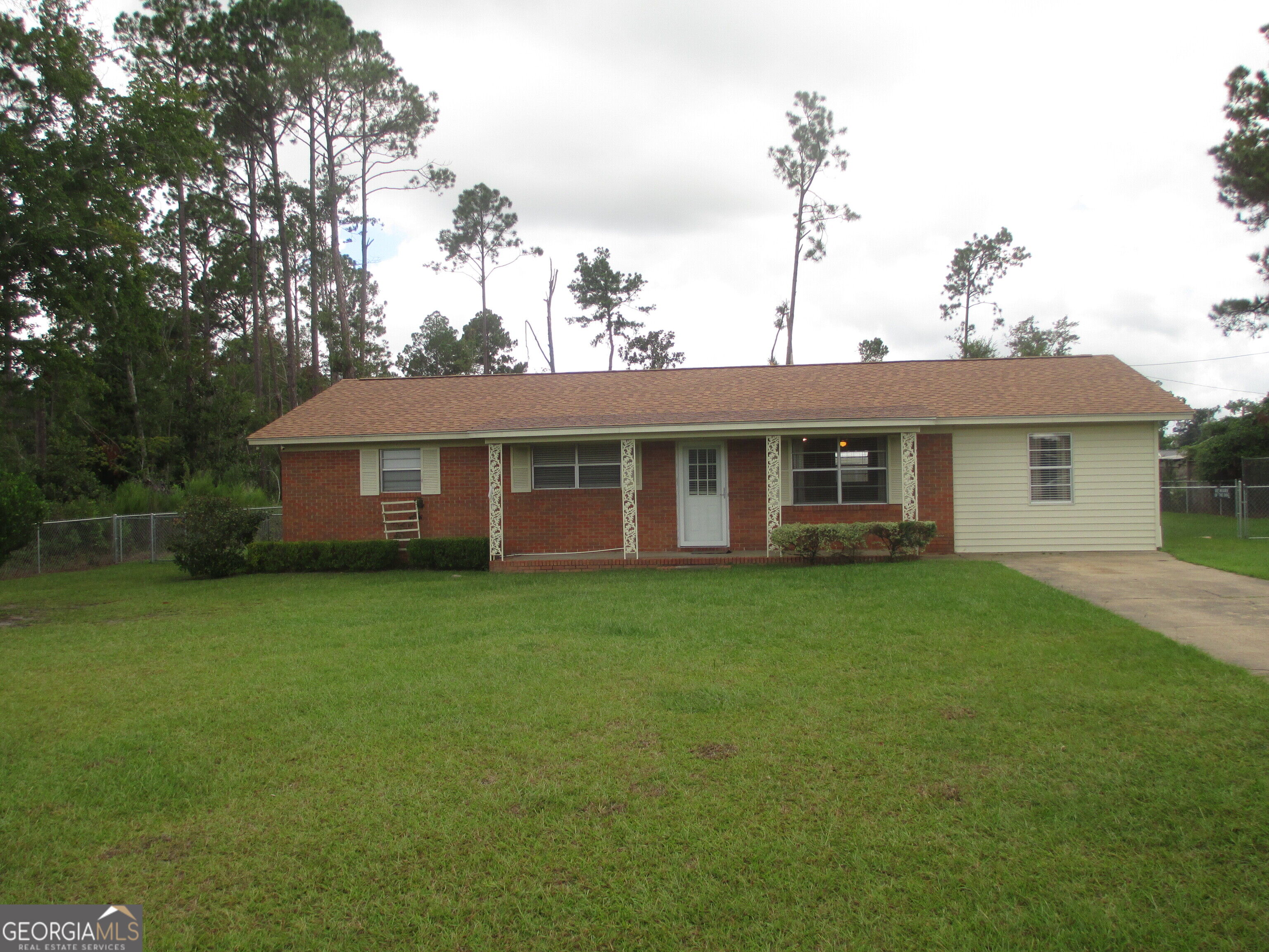94 S Miller Street Property Photo 1