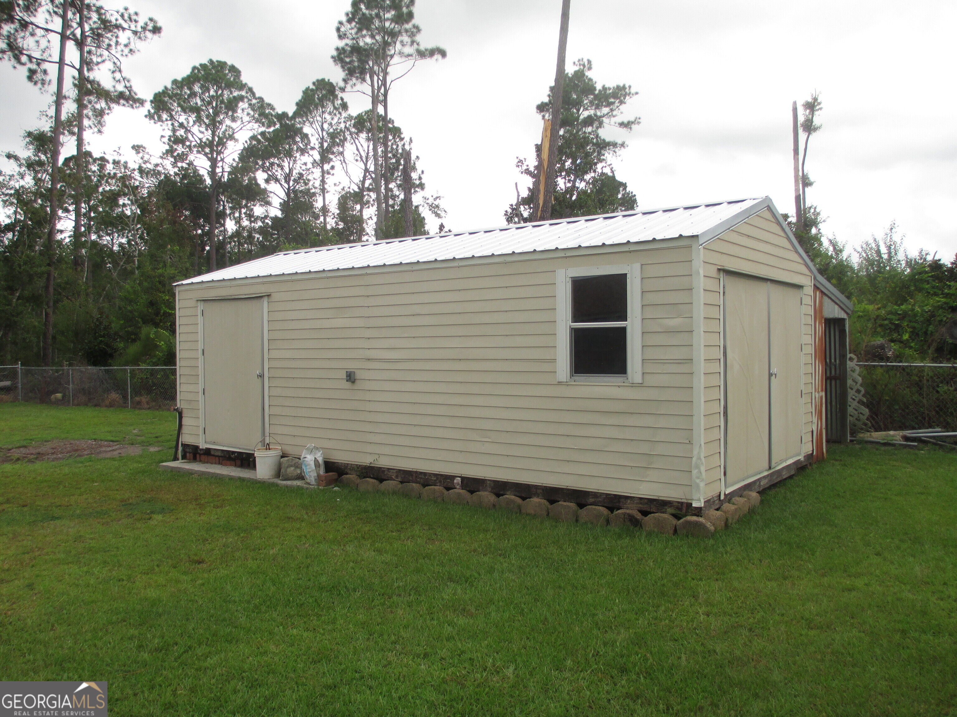 94 S Miller Street Property Photo 6