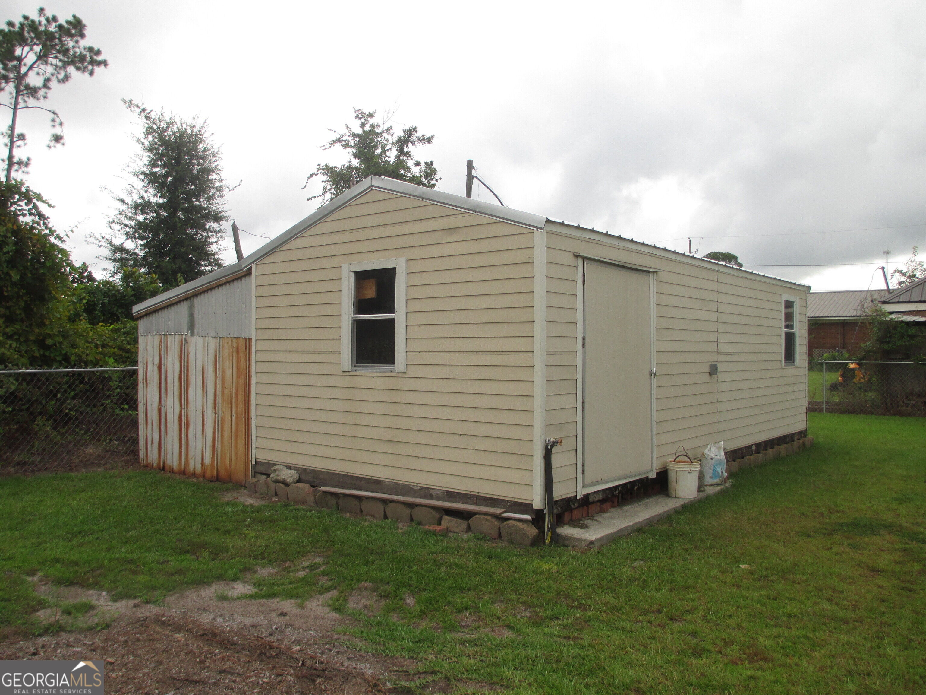 94 S Miller Street Property Photo 7
