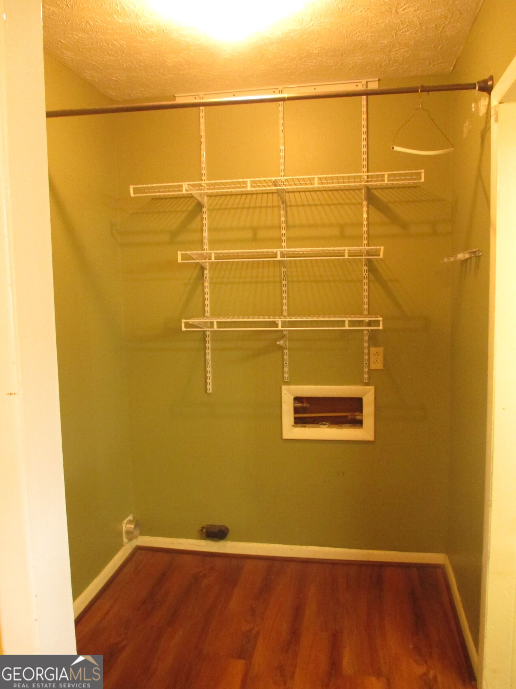 94 S Miller Street Property Photo 11