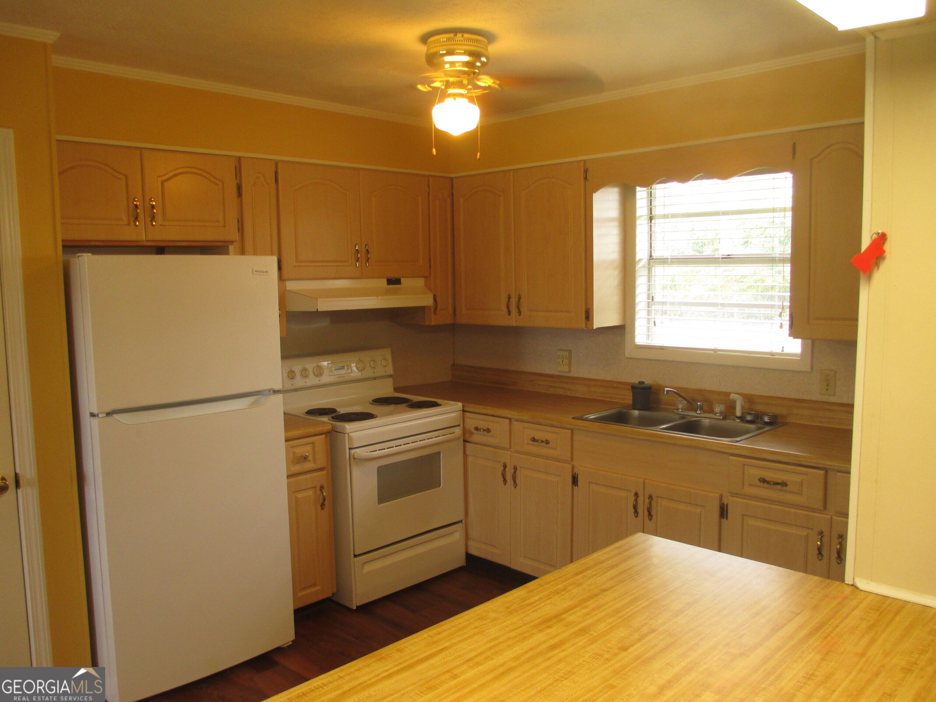 94 S Miller Street Property Photo 14