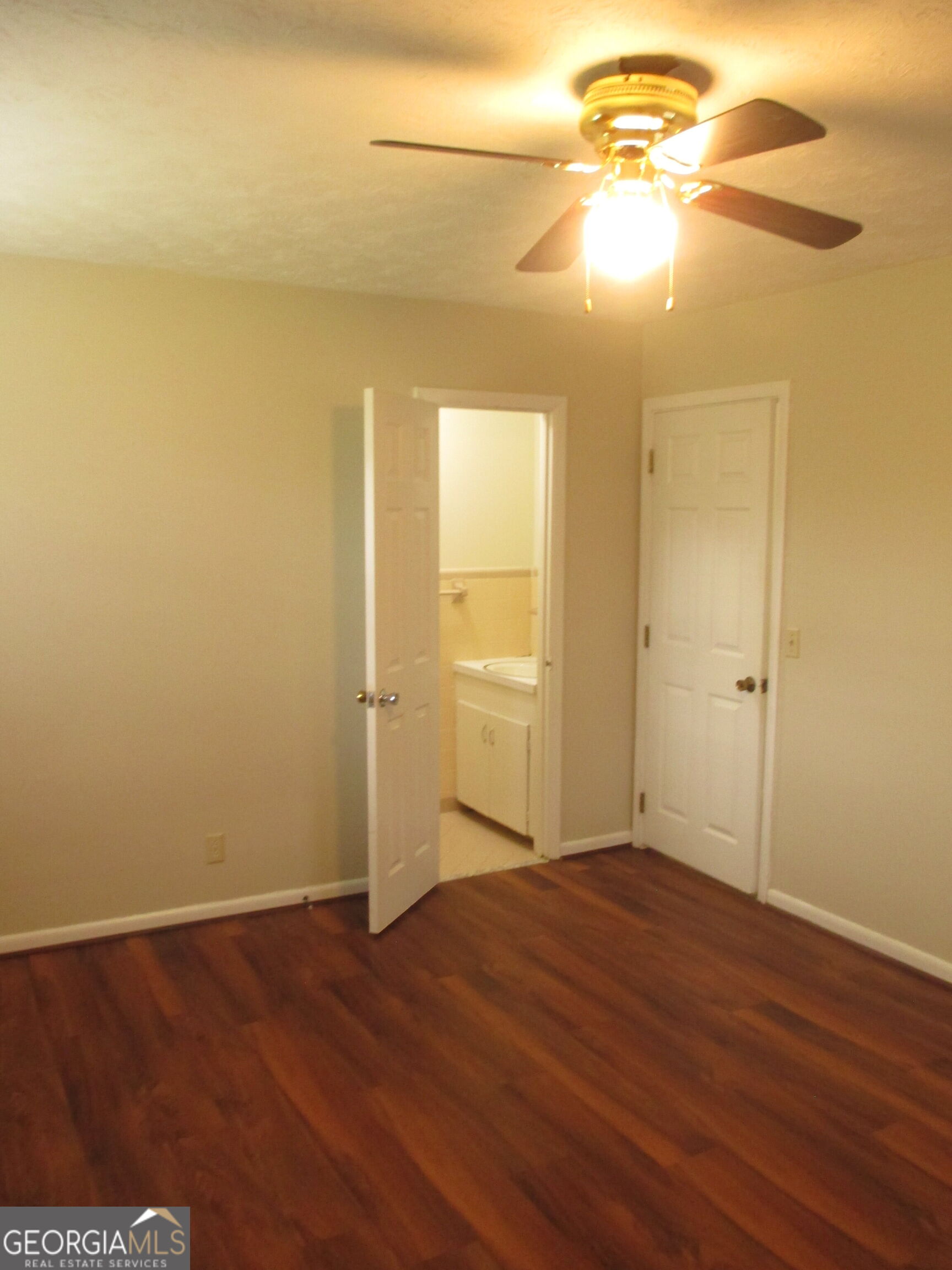 94 S Miller Street Property Photo 21