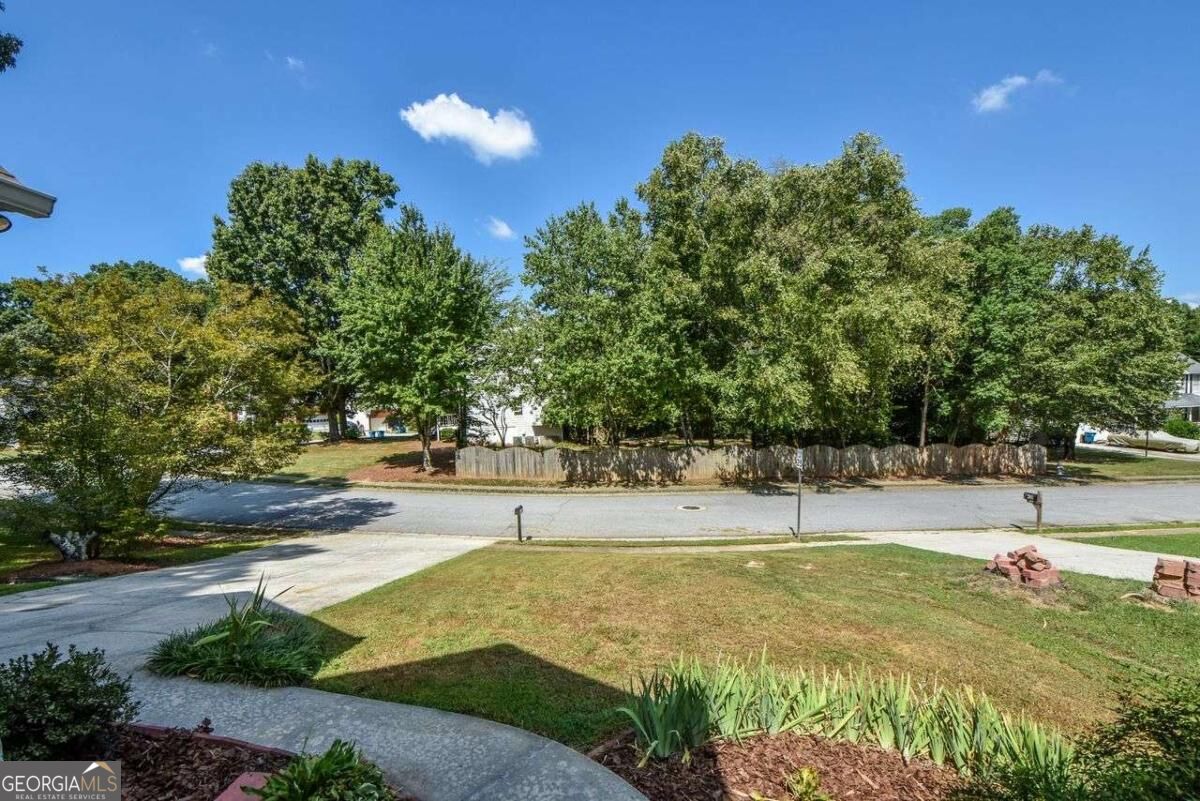 136 Springcrest Trail Property Photo 5