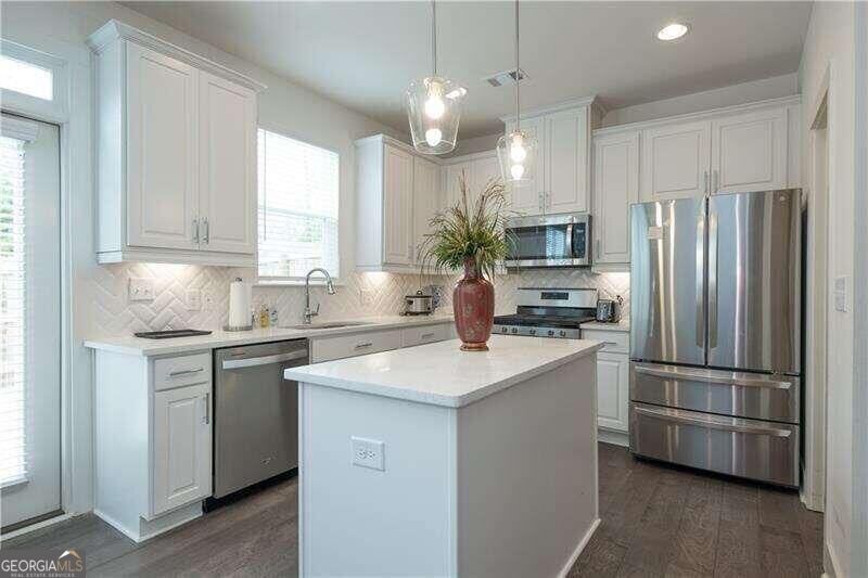 26 Cannondale Drive Property Photo 4