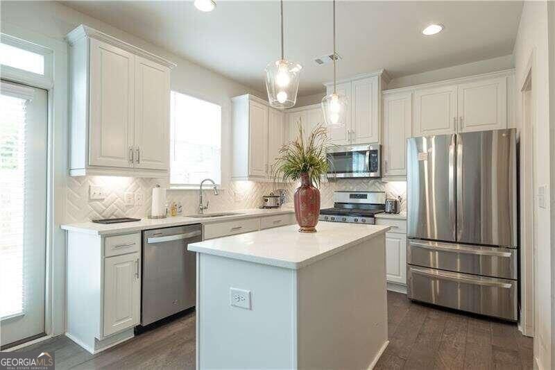 26 Cannondale Drive Property Photo 5
