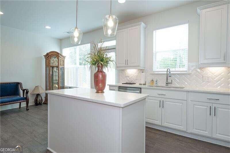 26 Cannondale Drive Property Photo 6